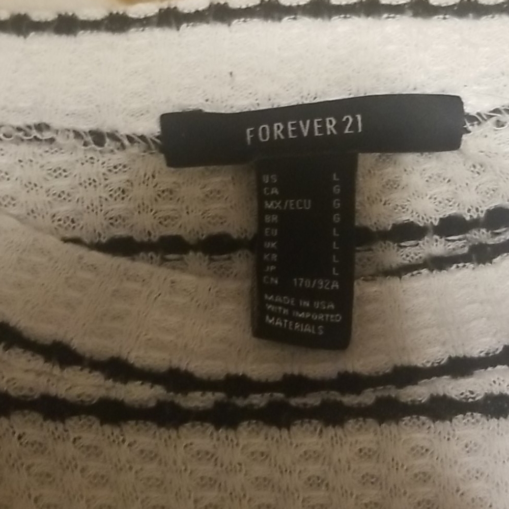 Cropped top - Picture 2 of 2